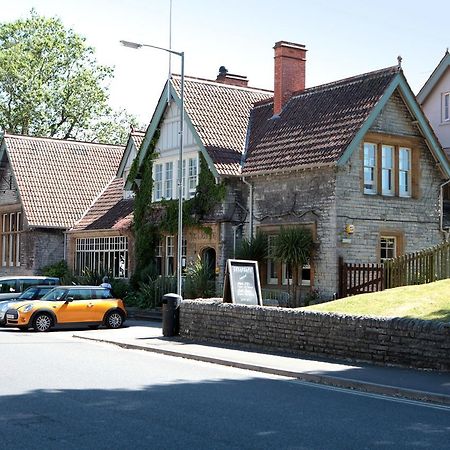 Bear Inn, Somerset By Marston'S Inns Street Kültér fotó