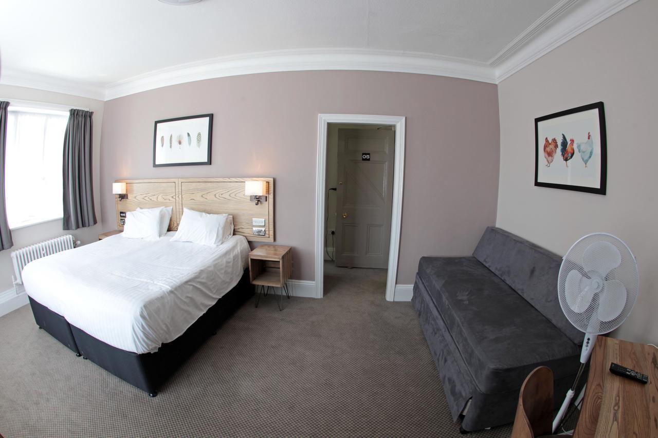 Bear Inn, Somerset By Marston'S Inns Street Kültér fotó