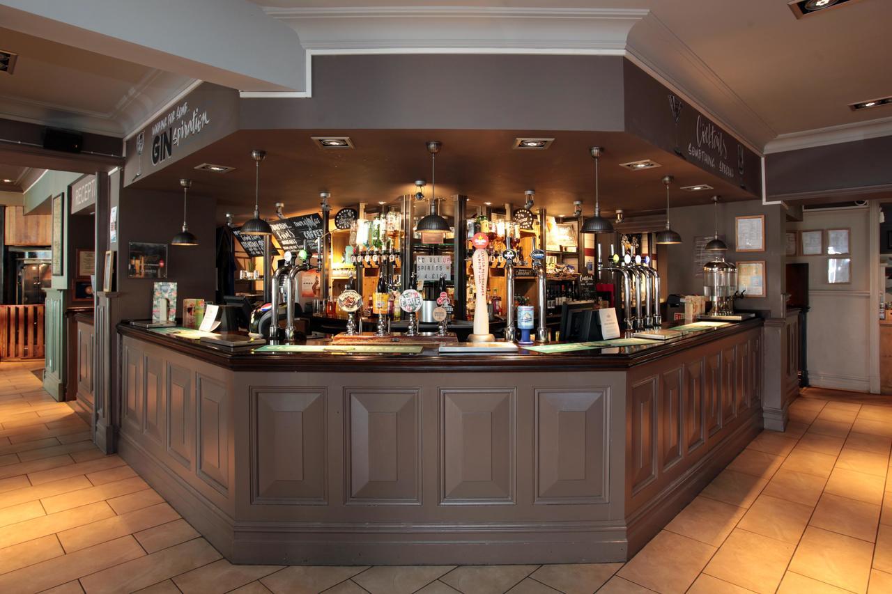 Bear Inn, Somerset By Marston'S Inns Street Kültér fotó