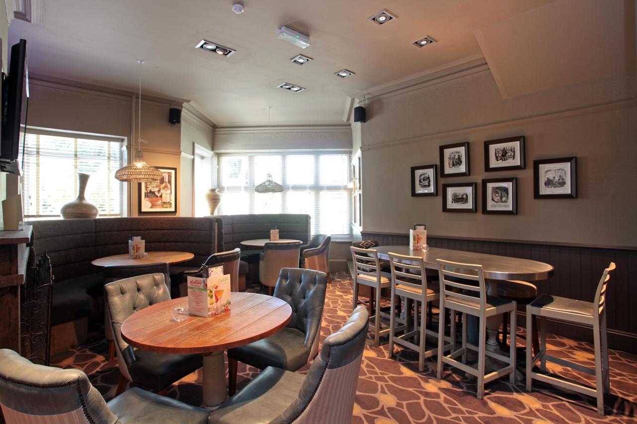 Bear Inn, Somerset By Marston'S Inns Street Kültér fotó
