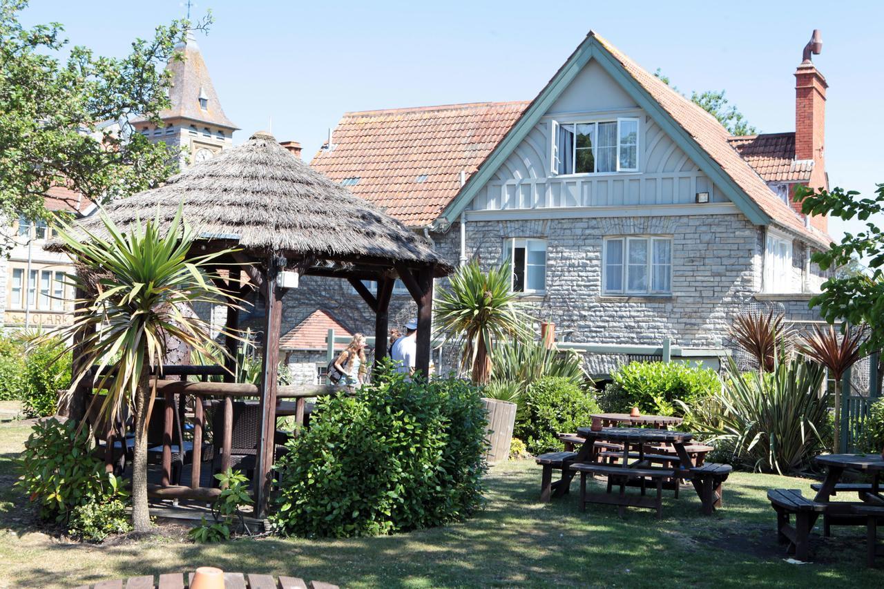 Bear Inn, Somerset By Marston'S Inns Street Kültér fotó
